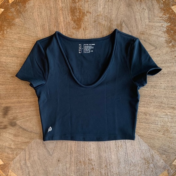 P'tula Tops - P’tula Black Deep Scoop Crop Tee